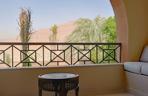 Luxor House | Malkata House Luxe Middle Floor Suite: Desert Views & Pool