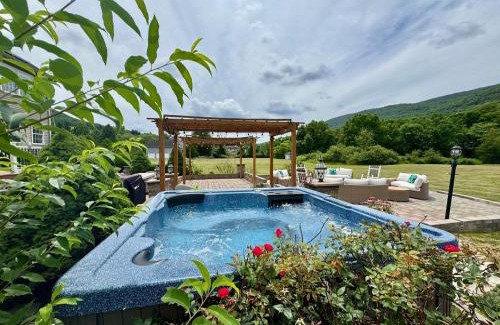 Highland Mills Villa | Malkita Terra -Earthly Elegance