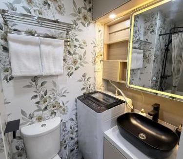 Barangay 76 Apartment | Mall of Asia Casa de Lune at Shore 2