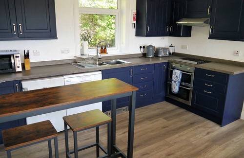 Rockcliffe Cottage | Mallaig - a bungalow that sleeps 6 guests in 3 bedrooms