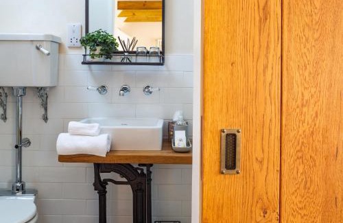 Winchester House | Mallard Cottage