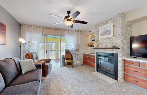 Selbyville House | Mallard Lakes townhouse w/community pool, tennis & basketball court