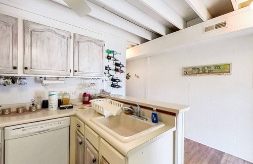 Selbyville House | Mallard Lakes townhouse w/community pool, tennis & basketball court
