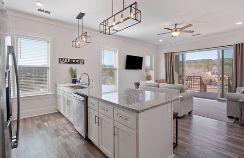 Cullman House | Mallard Pointe 100: 3 BR, 3 BA in Cullman, Sleeps 8