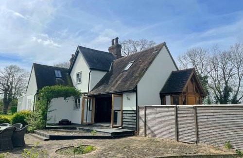 Great Saling House | Mallards - English Countryside Retreat