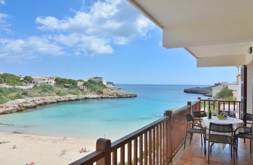 Cala Marcal Apartment | Mallorca front line apartment with terrace