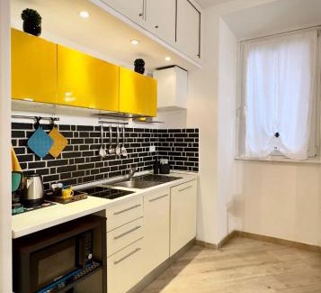 Tuscolano Apartment | MaLoMA Home intero alloggio fronte metro A