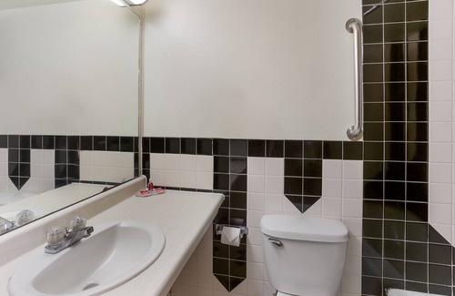 Whippleville Hotel | Malone Inn