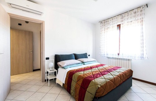 Vizzola Ticino Apartment | Malpensa Express - One Bedroom Apartment, Sleeps 4
