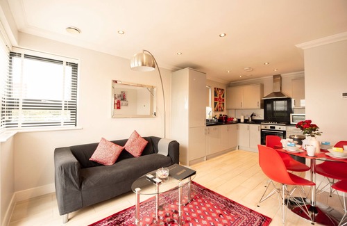 Reading Apartment | Malthouse Court -Superior 2-Bed Penthouse wBalcony