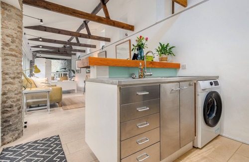 Norton St. Philip Apartment | Malthouse Studio-Ideal base-village location near Bath