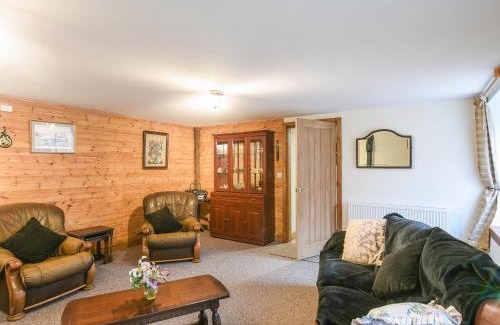 Whitchurch House | Maltkiln Court