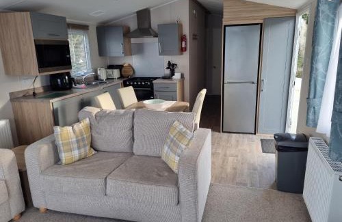 Shanklin House | "Malton" LG27 Pet Friendly