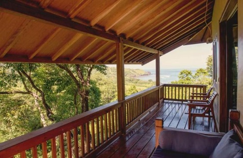Sekongkang House | Maluk House (1 bedroom)