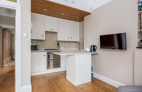 Swanage Cottage | Malvern Apartment - holiday apartment with sea views