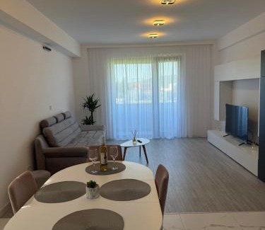 Corunca Apartment | Malvina Apartments Cazare Mures