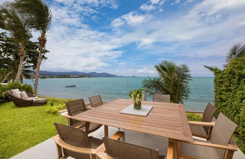 Plai Laem Villa | Mam's sea side villa pieds dans l'eau