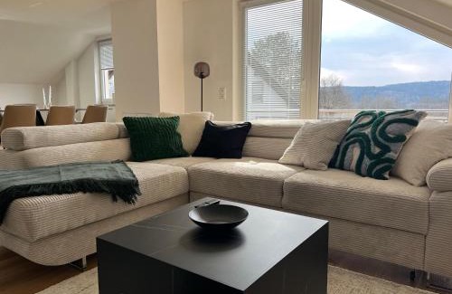 Fulda Apartment | MaMa-Apartments - Stylisches Apartment mit Netflix, Balkon und und kostenlosem Parkplatz - 125 qm