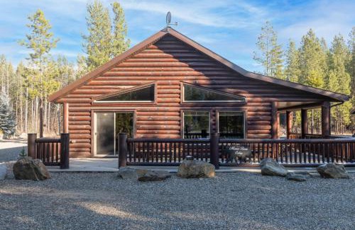 Valemount House | Mama Bear