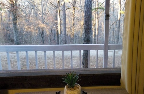 Branson Cabin | Mama Bear Cabin 2 - Community pool and hottub.