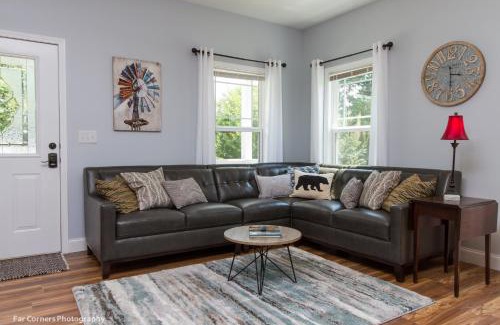 Candler House | Mama Bears Blue Bungalow