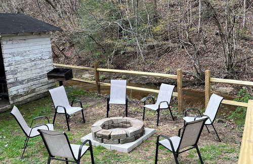 Omar House | Mama Bears den “The perfect location to visit the Hatfield and McCoy trails”