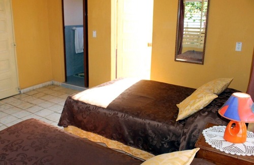 Playa Ancon House | Mama Carmen Hostal PLAYA LA BOCA