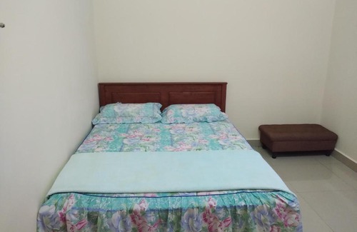 Kampung Padang Luas Apartment | Mama Homestay