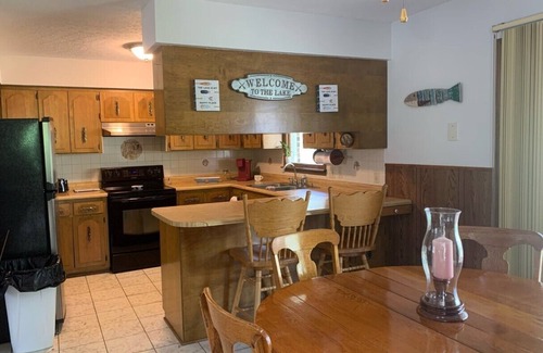 Nortonville Cottage | Mama Jean's Lake Cottage