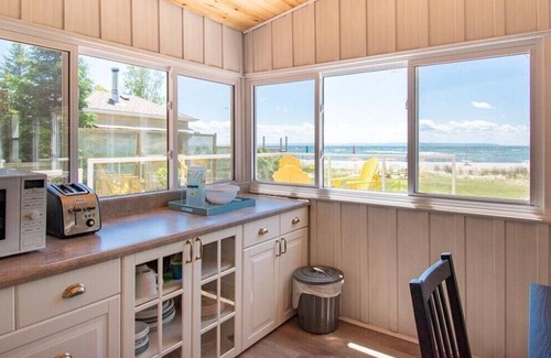 Tiny Cottage | Mama's Beach House - Stunning 3BR Cottage w/ Huge Sand Beach, Wi-Fi, Large Deck