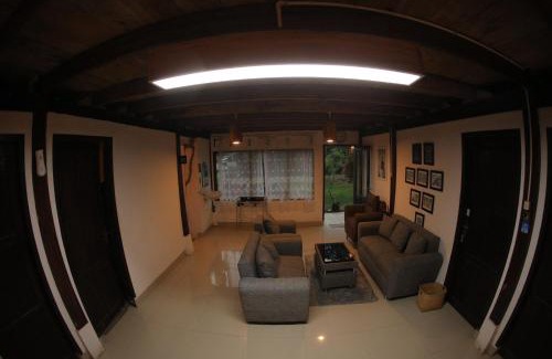 Rinding Batu House | Mama Tia Family Homestay