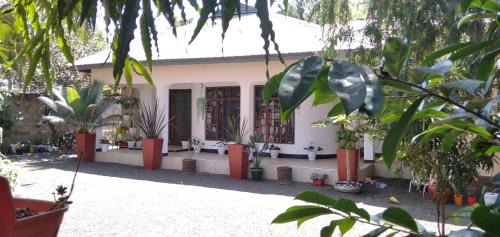 Arusha House | mamacollins homestay