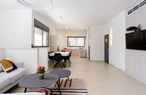 Kerem HaTeimanim Apartment | MAMAD Elegant Duplex with XL Patio by FeelHome