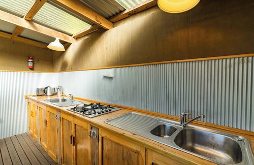 Collingwood Cabin | Mamaku Cabin - Ao Marama Retreat - Stunning Bush setting and Ocean Views