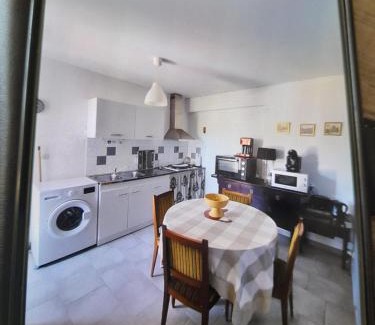 Lauris Apartment | Mamimonik