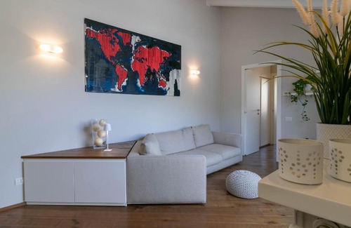 Galbiate Apartment | Mamma Ciccia Holiday Home - Cozy Attic
