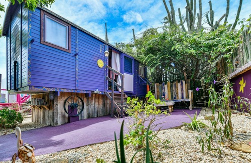 Santa Cruz Apartment | Mammaloe's gypsy wagon Bohemian