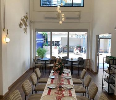 Khon Kaen Hotel | Mana restaurant & boutique hotel