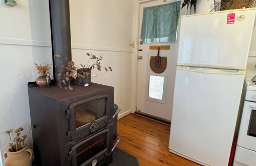 Eurobodalla Shire Council House | Manaia - A little bach near the beach