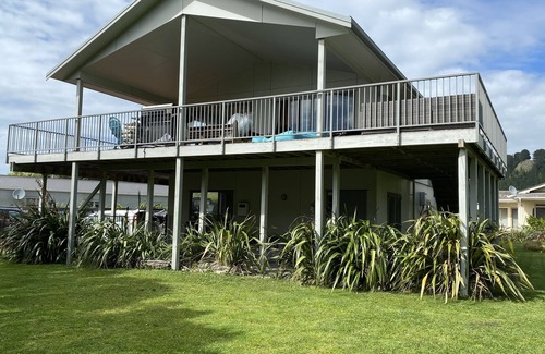 Kairakau House | Mananui House Kairakau Beach