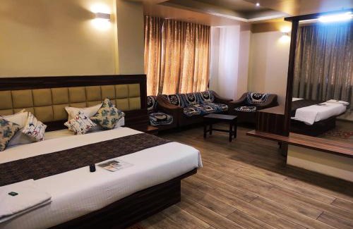 Satara Hotel | Manasi Pride