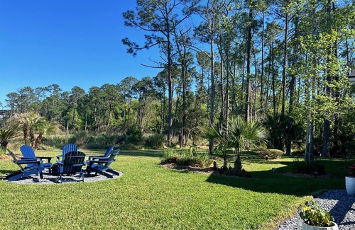 Isle of Palms House | Manatee House: Private Marsh View Retreat - 1 Mile to Mayo, 5 Miles to Beaches