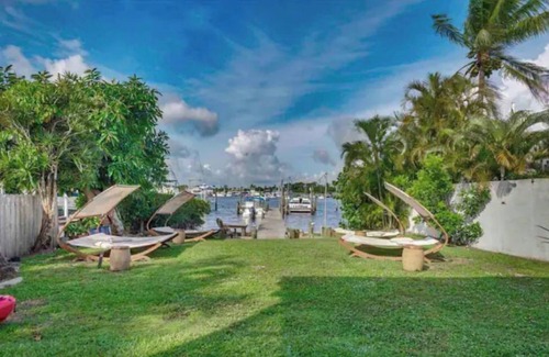 Rocky Point House | Manatee Pocket! 1 Bedroom, 1 Bath Unit To Yourself