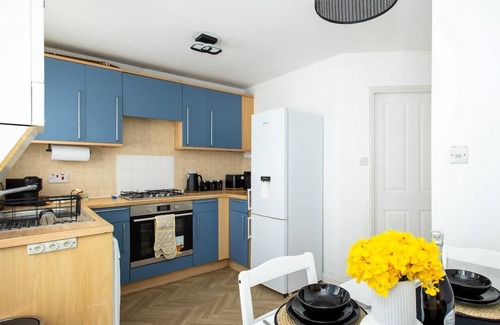 Manchester House | Manchester | City Centre | House | Free Parking | Garden | Full Kitchen | M60