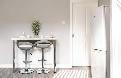 Belle Vue House | Manchester, Eithad, Co-op Live with Free Parking