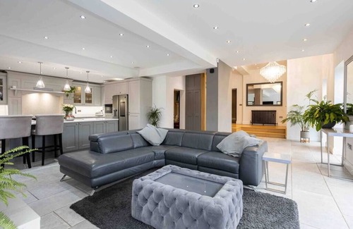 Offerton House | Manchester Luxury Country House Close To The City