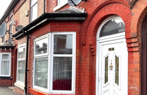 Rusholme House | Manchestercity/2bed/house/kingbed/wifi/breakfast