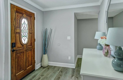 Southside House | Mandarin Oasis - beautiful backyard, comfy, central living quarters