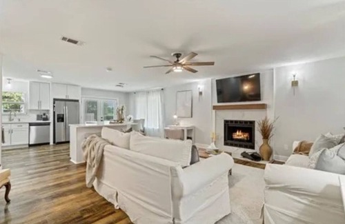 Mandeville House | MANDEVILLE BEAUTY CLOSE TO CAUSEWAY