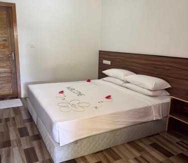 Mandhoo Hotel | Mandhoo Inn
